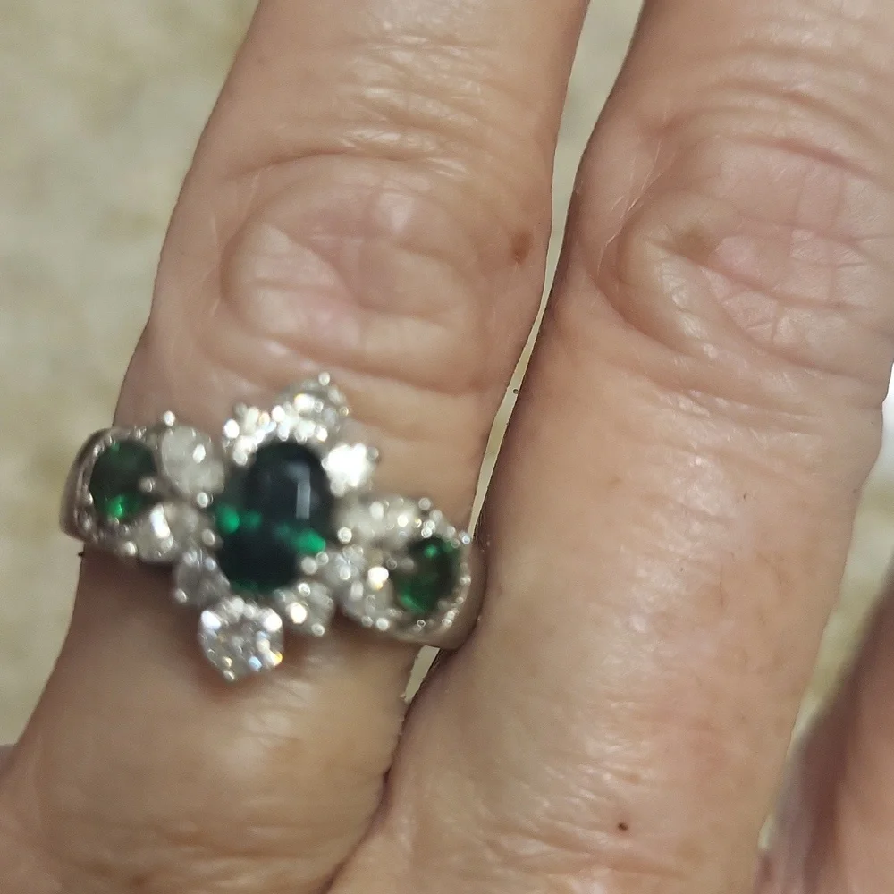 Tsavorite diamond ring In Platinum - Picture 10 of 10